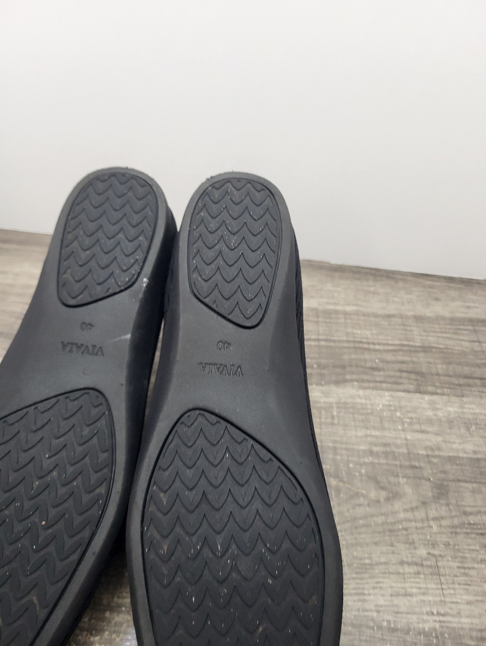 Vivaia Samantha Walker Water Repellent Minimalist Comfort Black Loafers Womens 9 - Picture 8 of 10